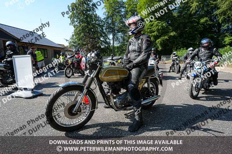 cadwell park;cadwell park photographs;cadwell trackday photographs;enduro digital images;event digital images;eventdigitalimages;peter wileman photography;racing digital images;trackday digital images;trackday photos